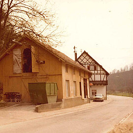 Zwei alte Holzhäuser | Abifor